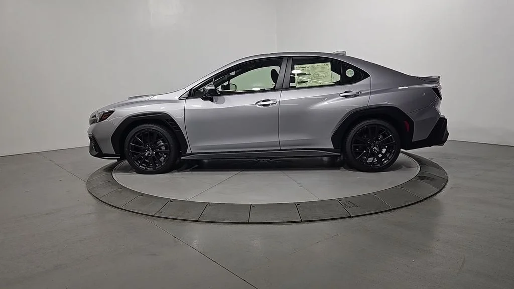 New 2026 ICE SILVER METALLIC Subaru Premium image 2