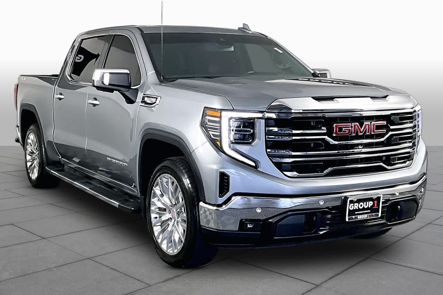 Used 2023 Sterling Metallic GMC SLT image 3