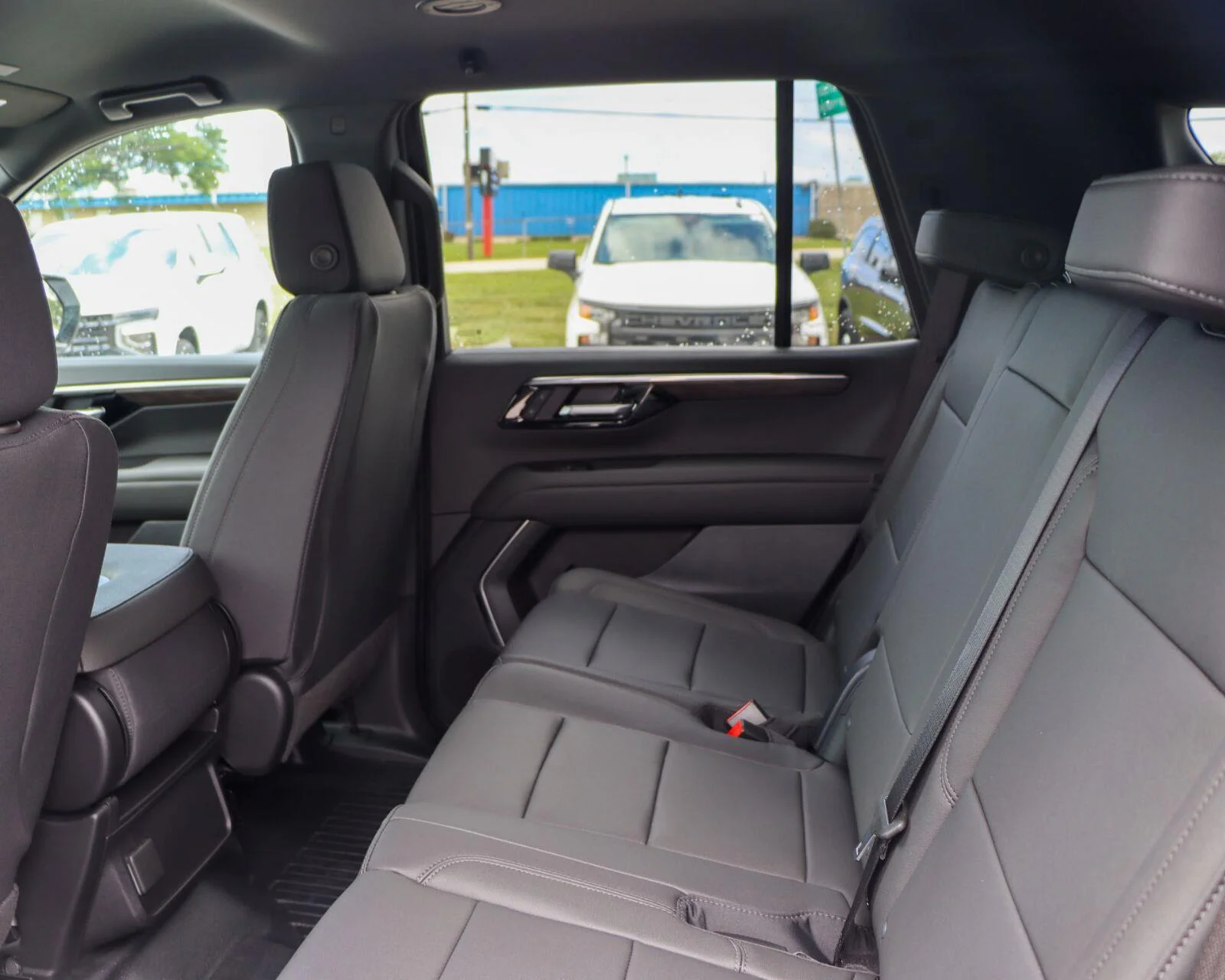 New 2026 Summit White Chevrolet Pursuit Rated image 10