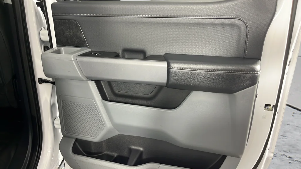 Used 2023 White Ford XLT image 19