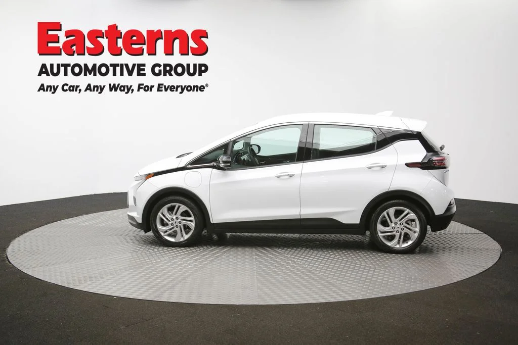 Used 2023 White Chevrolet 1LT image 60