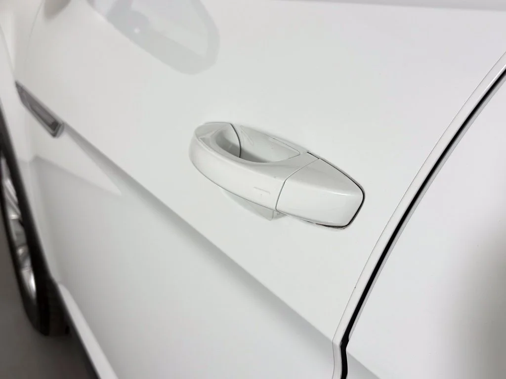 Used 2020 White Volkswagen 3.6L V6 SEL image 12