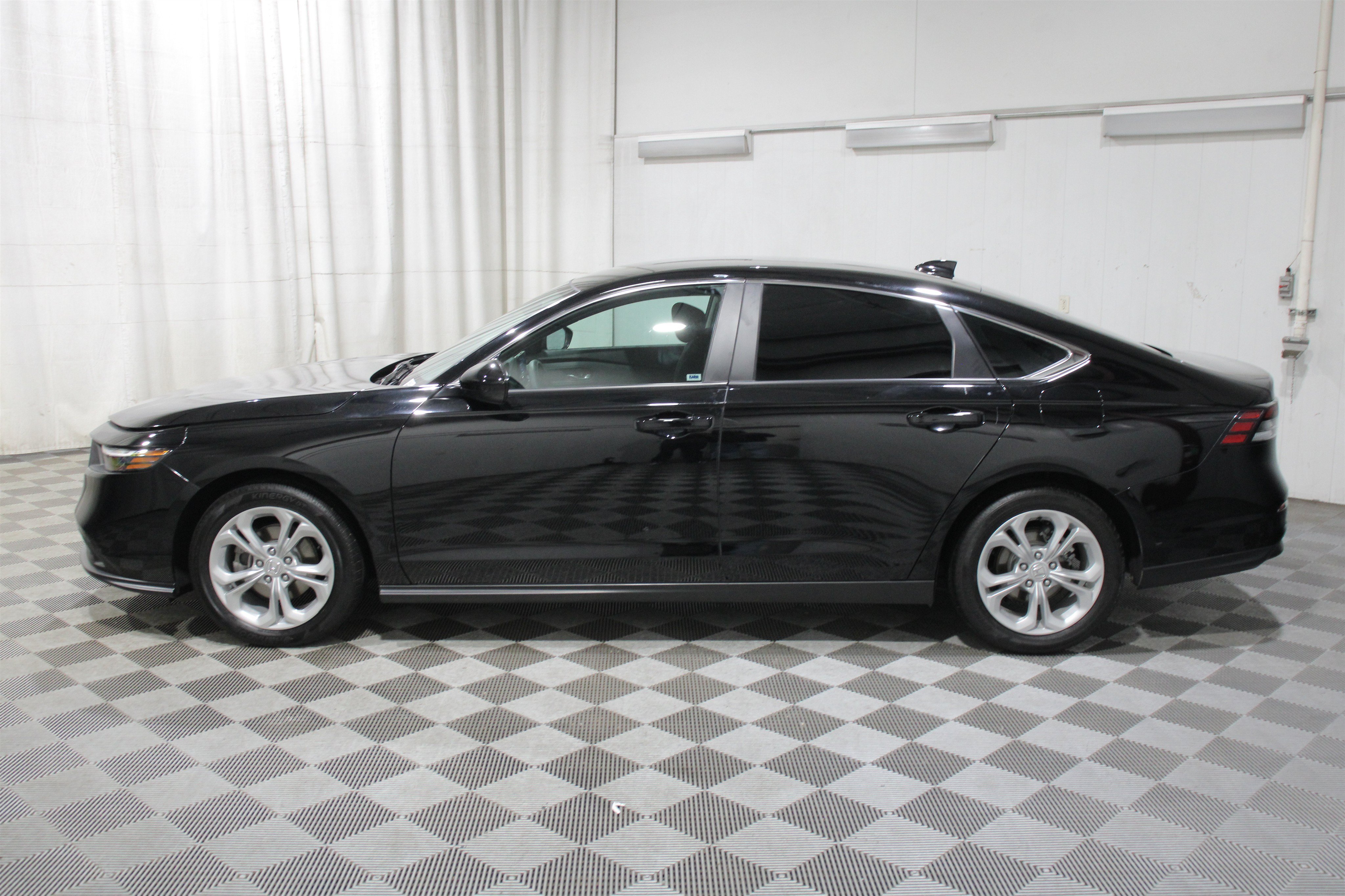 Used 2023 Crystal Black Pearl Honda LX image 32