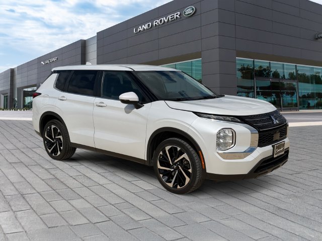 Used 2022  Mitsubishi ES image 7