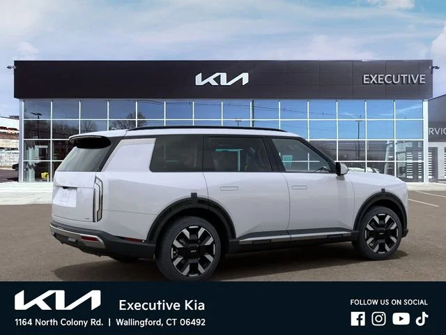New 2027 White Kia S image 6