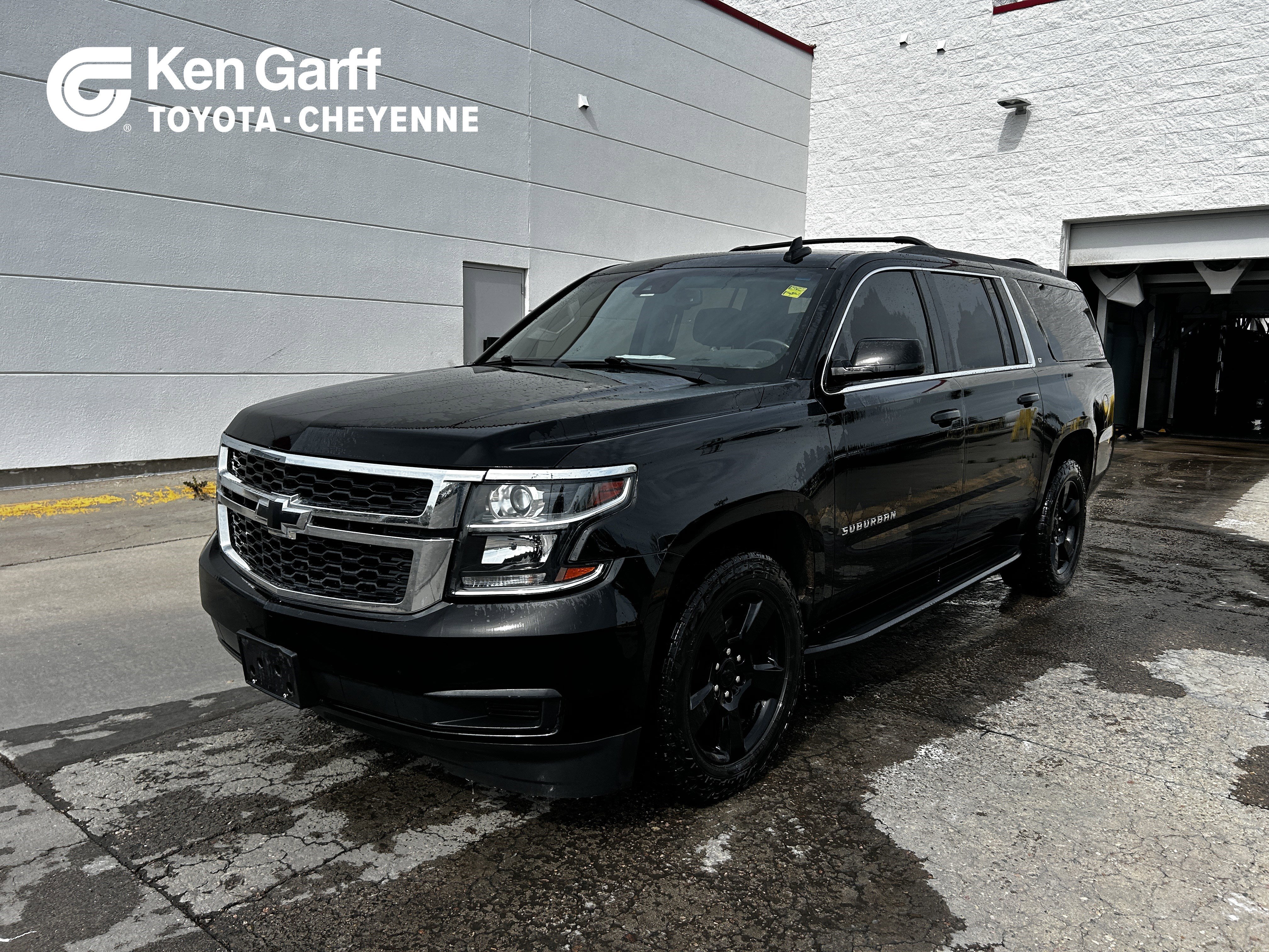 2019 Chevrolet Suburban 4WD 1500 LT's photo