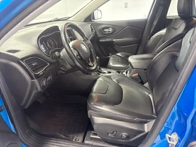 Used 2021 Blue Jeep Latitude Plus image 12