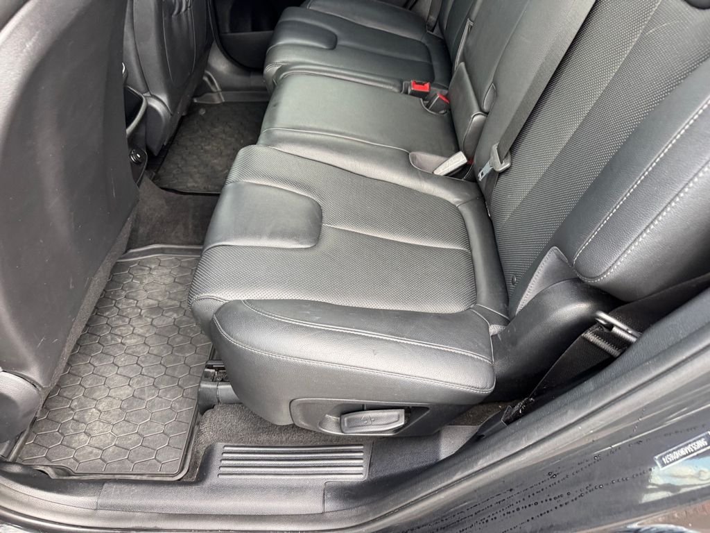 Used 2019 Black Hyundai Limited image 9