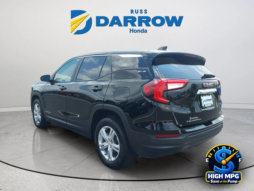 Used 2024 Black GMC SLE image 3