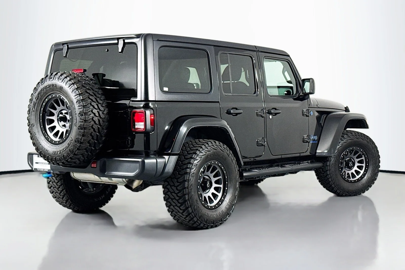 Used 2024 BLACK Jeep Sport S 4XE image 12