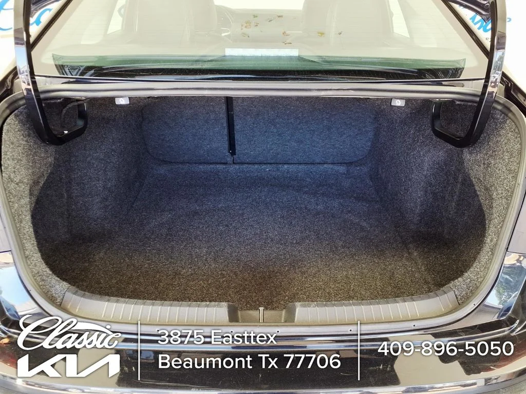Used 2024  Volkswagen 1.5T SE image 9