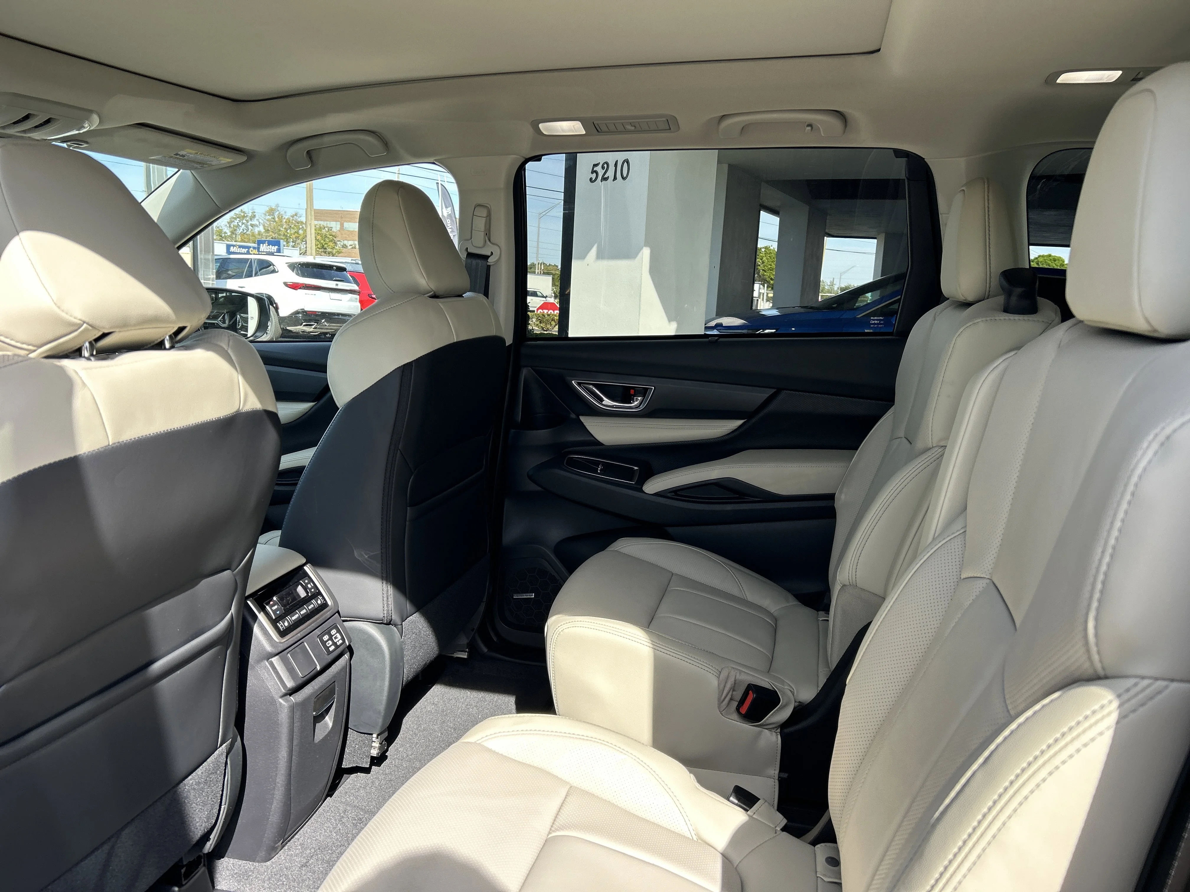 2026 Subaru Ascent Limited - Photo 18