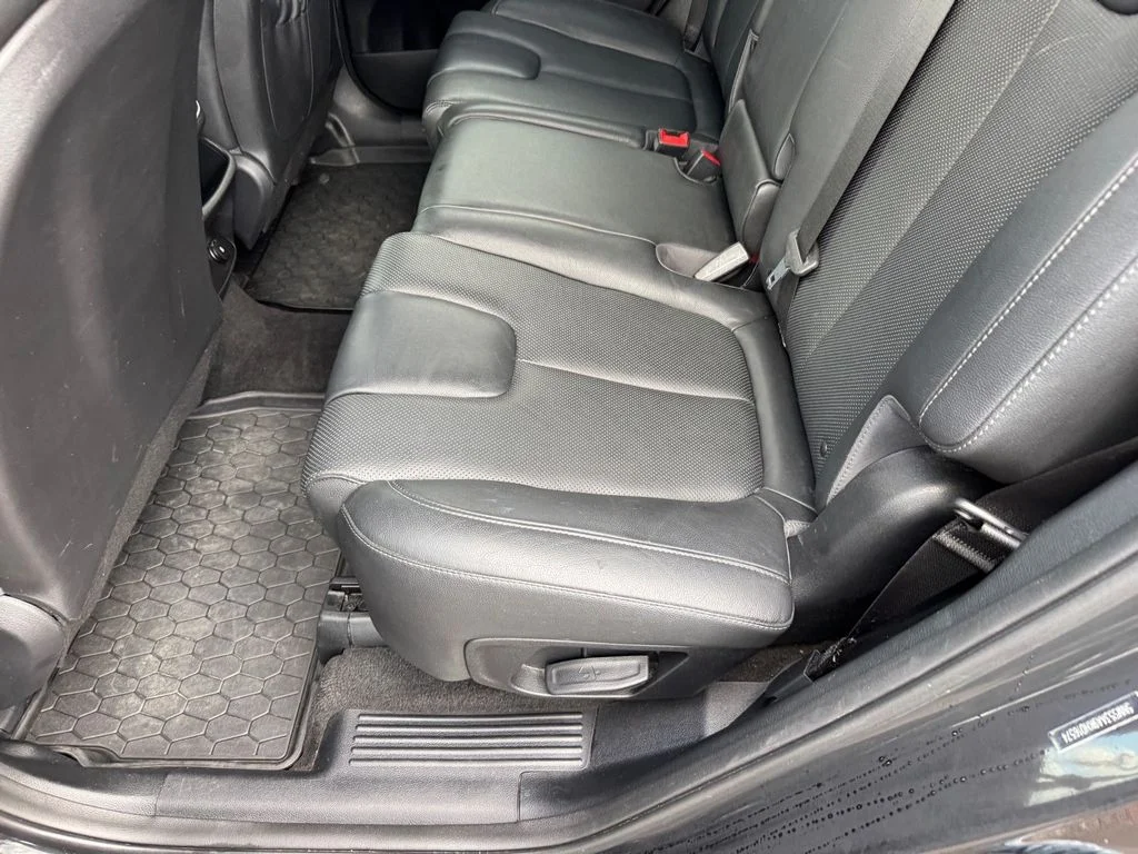 Used 2019 Black Hyundai Limited image 9