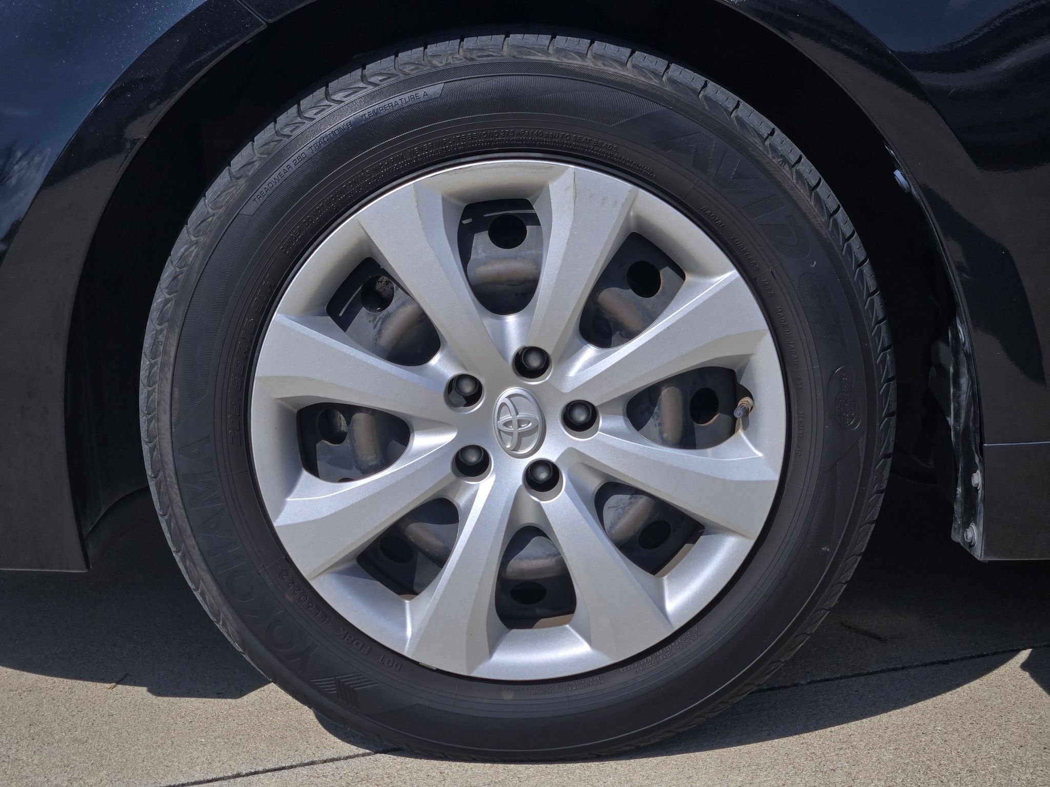 Used 2022 Black Sand Pearl Toyota LE image 11