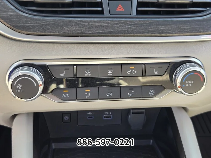 Used 2024 Scarlet NISSAN 2.5 SV image 24