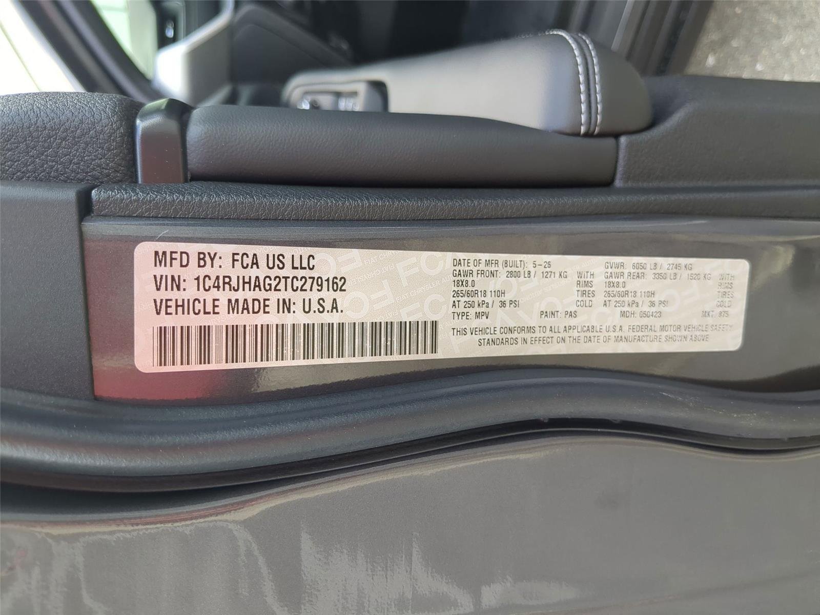 New 2026 Baltic Gray Metallic Clear-Coat Exterior Paint Jeep Laredo image 31