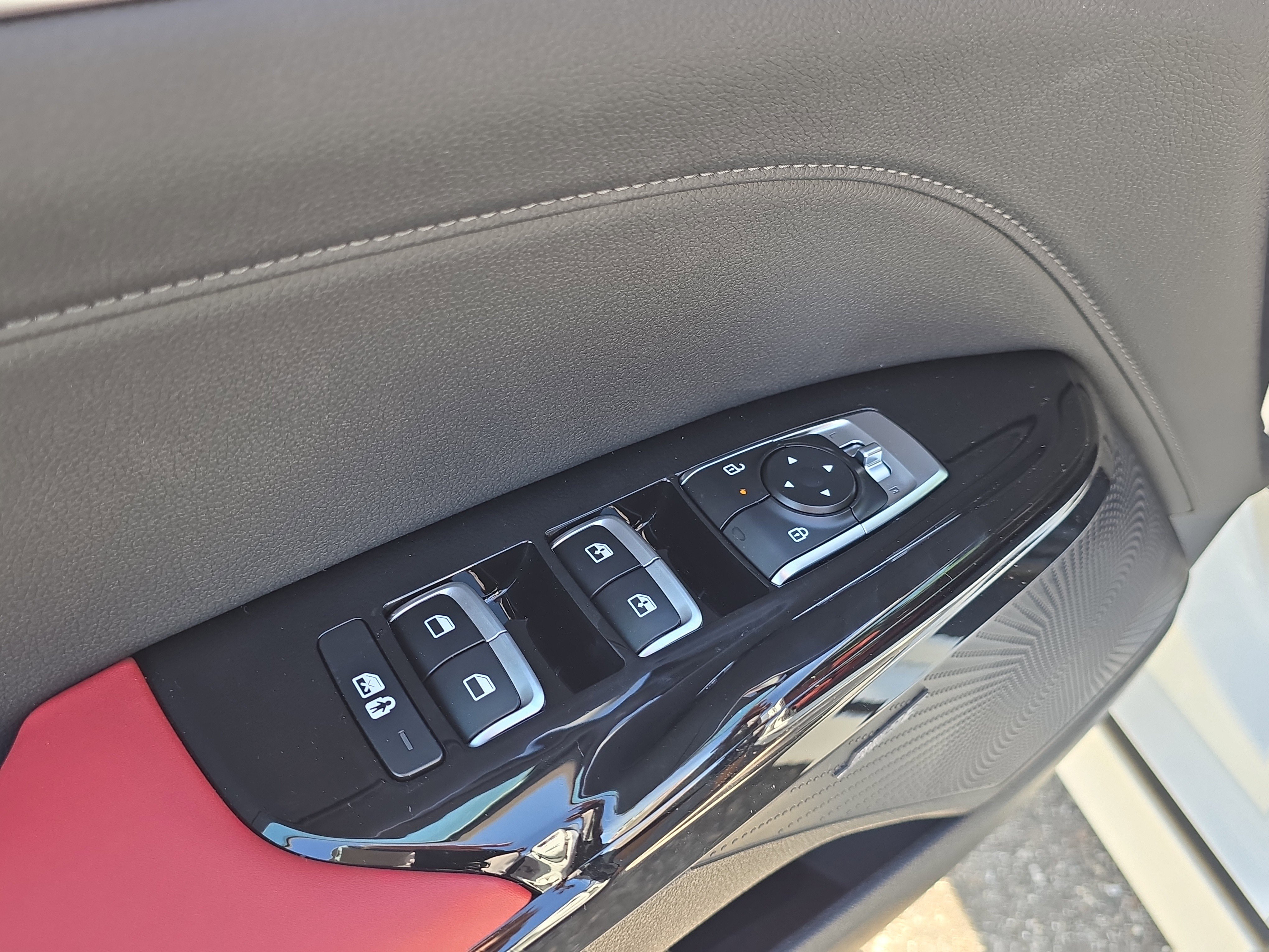 New 2026 Snow White Pearl Kia GT-Line FWD image 18