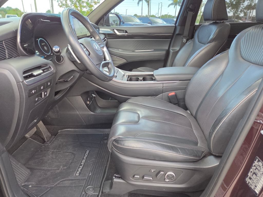 Used 2023 Sierra Burgundy Hyundai Calligraphy image 30