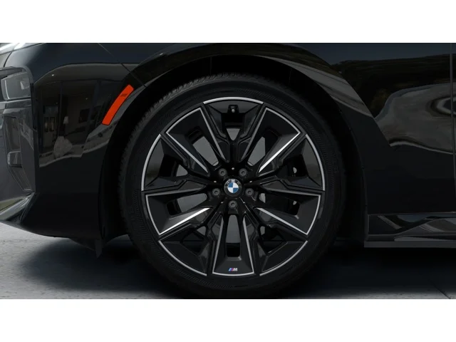 Used 2026 Black Sapphire Metallic BMW xDrive60 image 7
