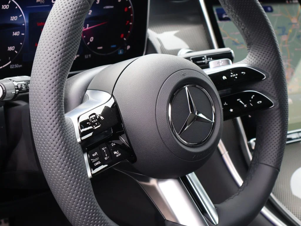 New 2026 MANUFAKTUR Graphite Gray Magno Mercedes-Benz GLC 300 image 20