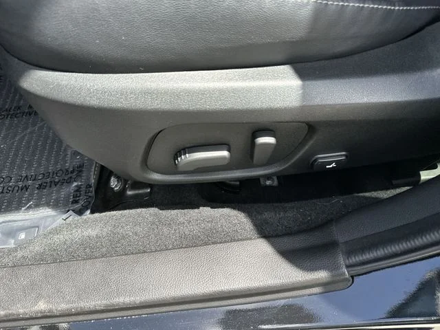 Used 2018 Black Subaru 2.5i Touring image 12
