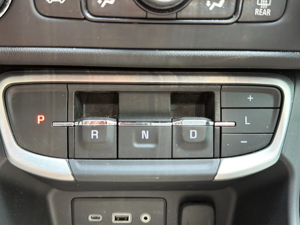 Used 2024 Blue GMC SLE image 21