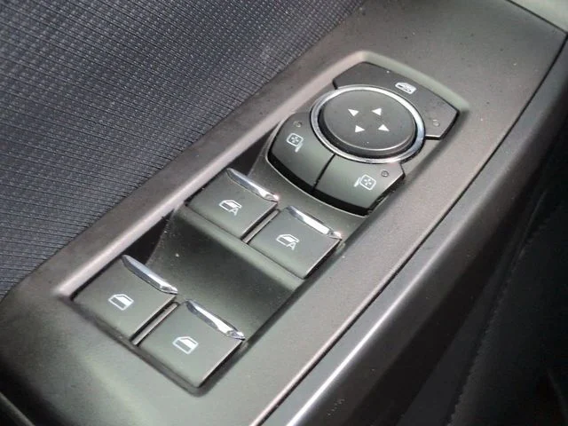 Used 2021 Gray Metallic Ford XL image 22