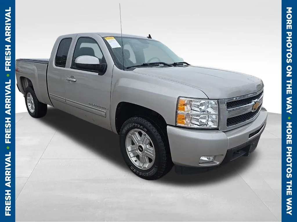 Used 2009 Silver Chevrolet LTZ image 1