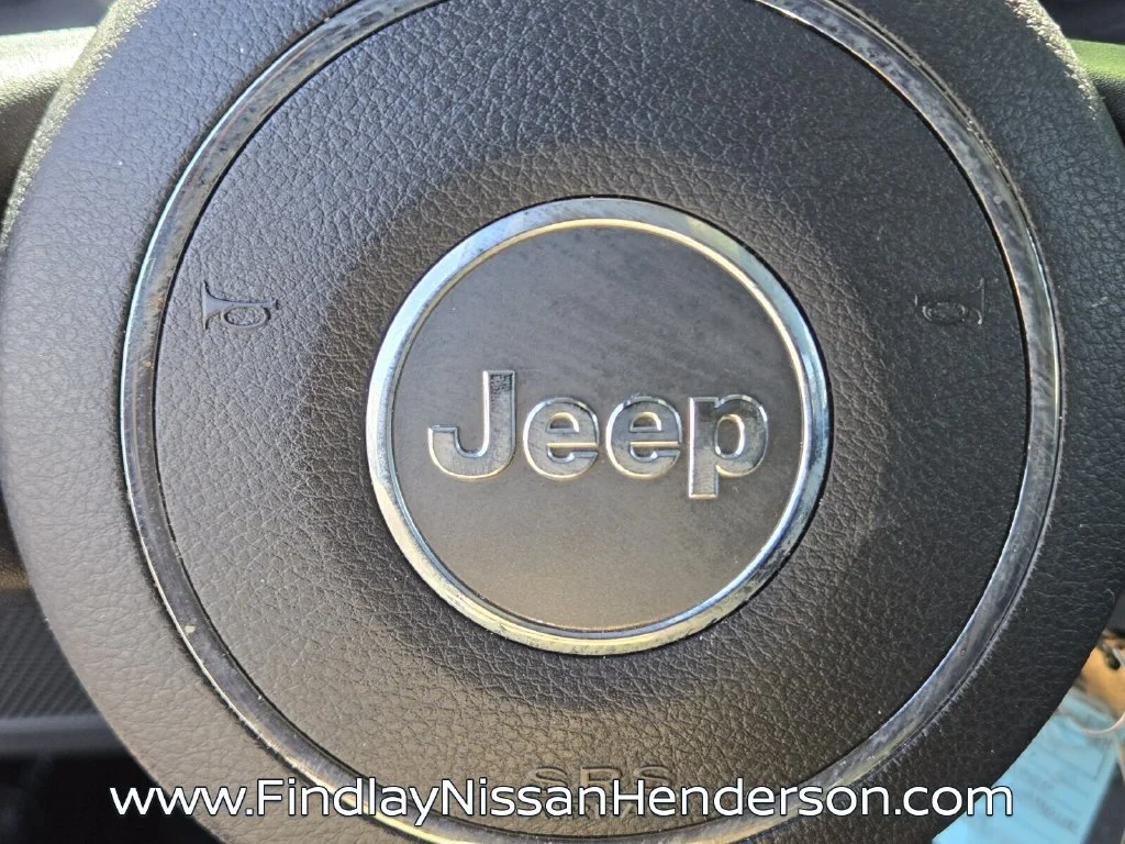 Used 2017 Silver Jeep Unlimited Rubicon image 29