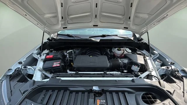 Used 2025 Summit White Chevrolet WT image 32