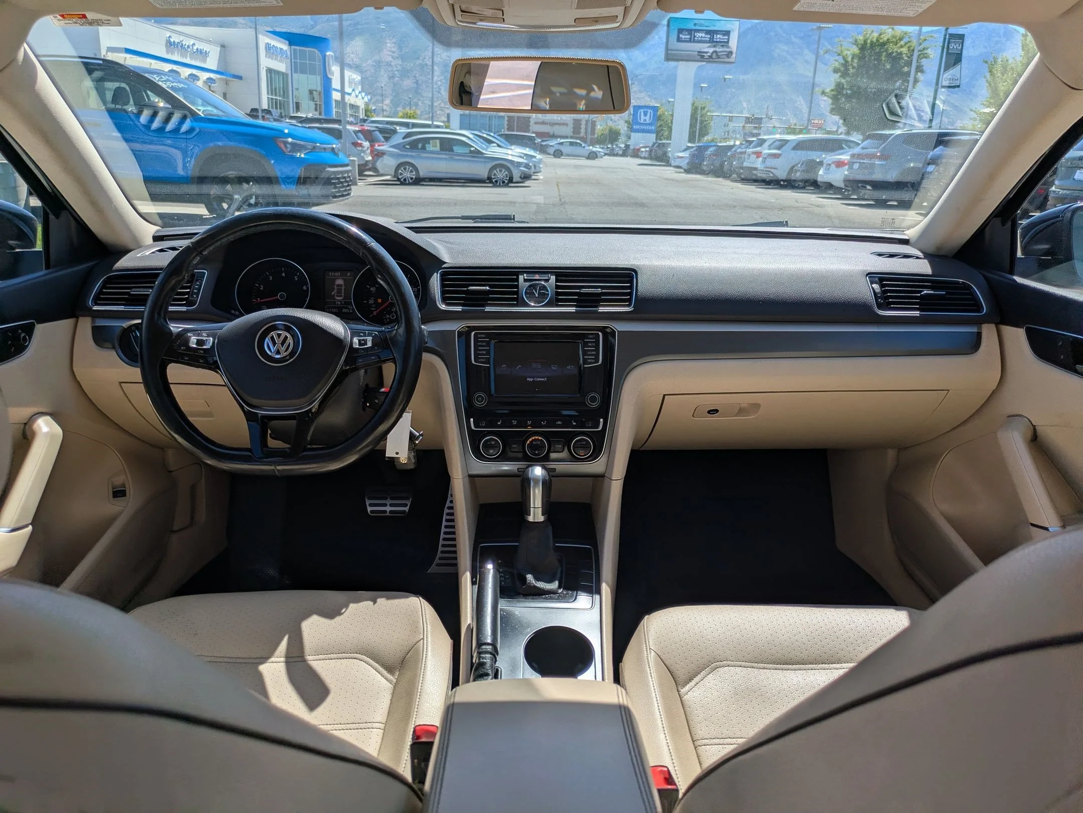 Used 2017 Deep Black Pearl Volkswagen R-Line w/Comfort Pkg image 24