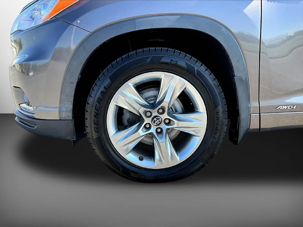 Used 2016 Gray Toyota Limited Platinum image 43