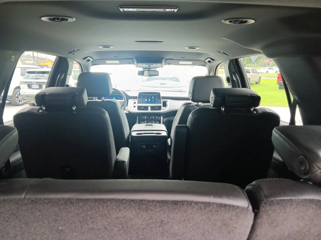 Used 2024 Gray Chevrolet Z71 image 30