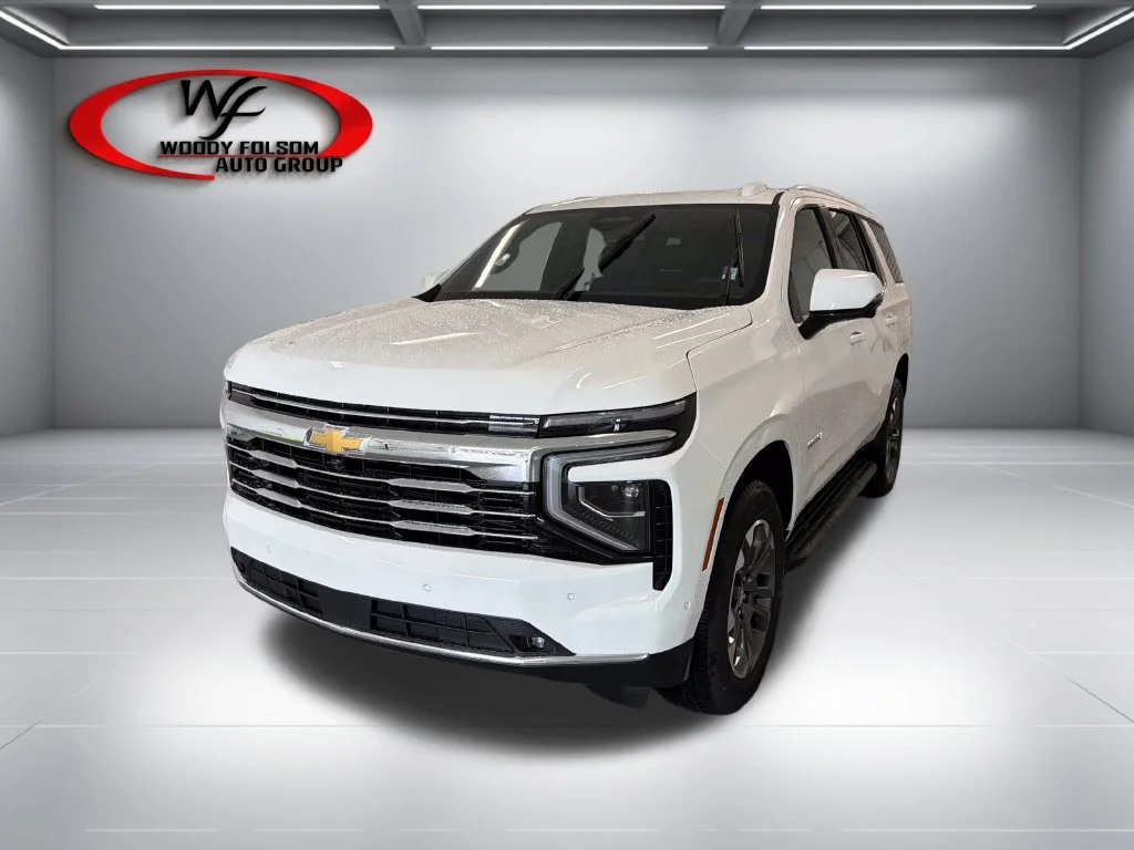 New 2027 Summit White Chevrolet LT image 3