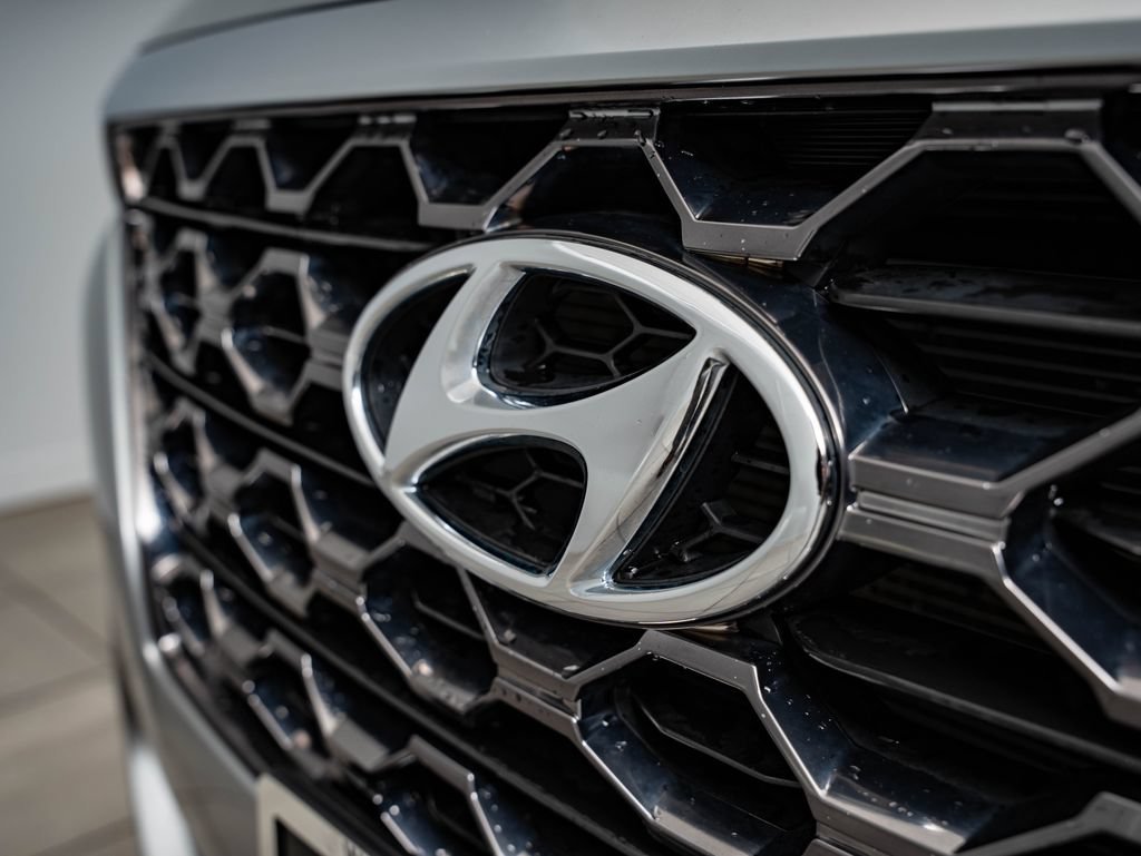 Used 2020 Shimmering Silver Pearl Hyundai SEL image 3