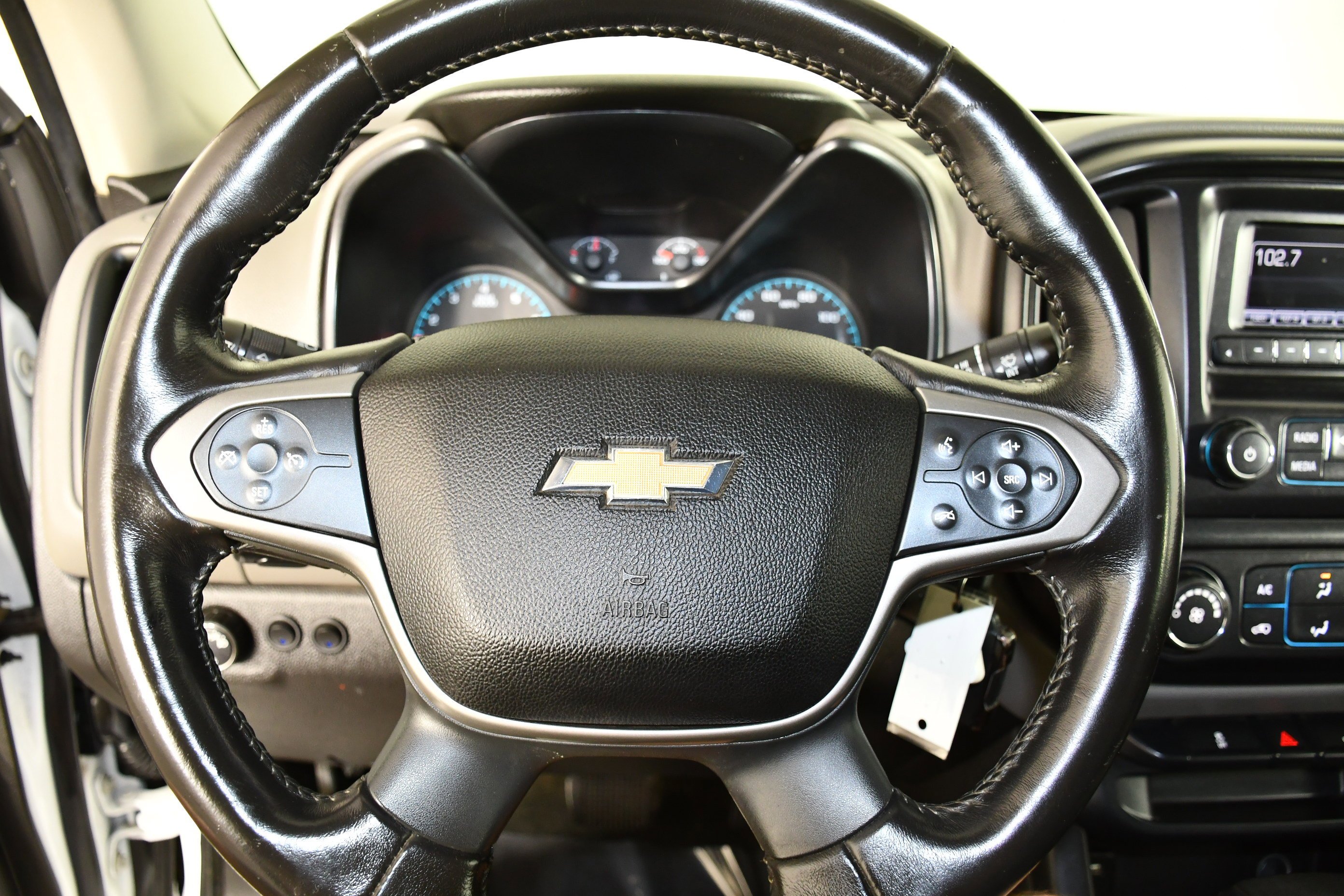 Used 2015 Summit White Chevrolet 2WD WT image 22