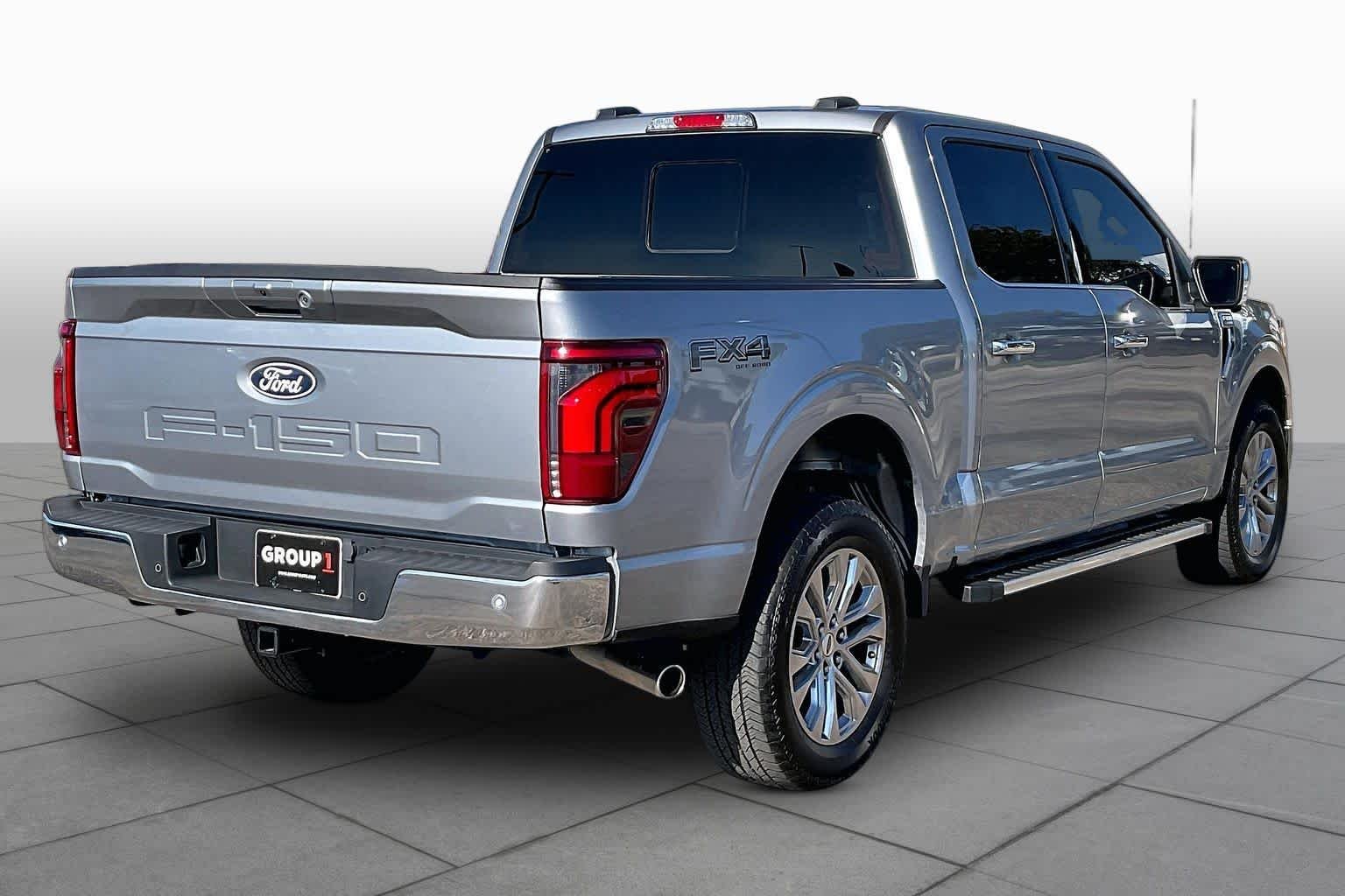 Used 2025 Carbonized Gray Metallic Ford LARIAT image 12