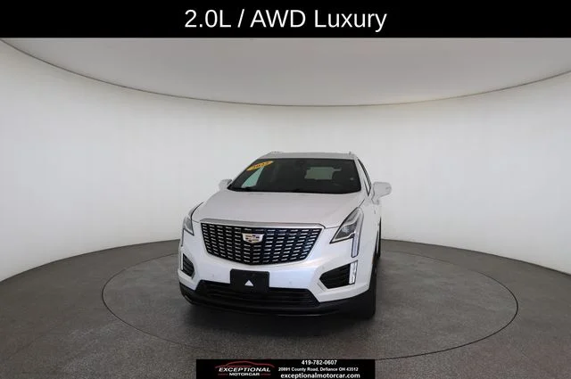 Used 2022 White Cadillac Luxury image 32