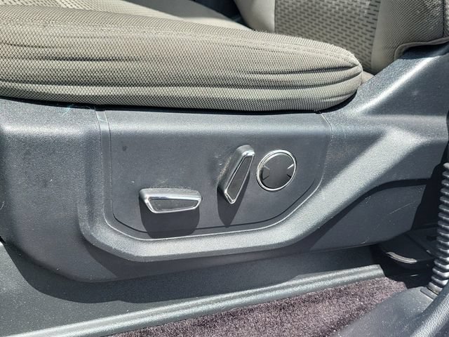 Used 2016 White Ford XL image 7