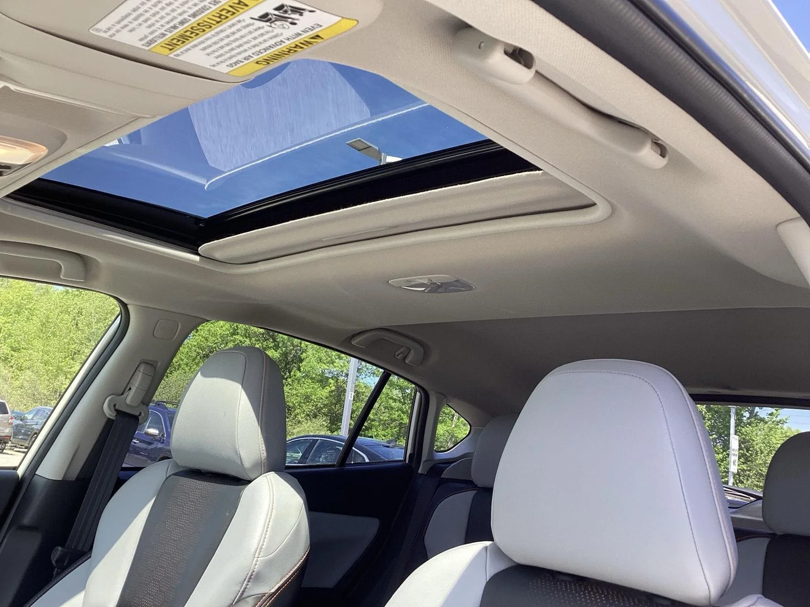 Used 2023 Crystal White Pearl Subaru Limited image 15