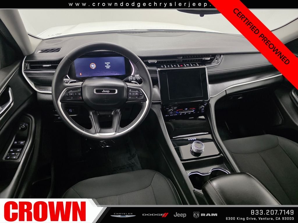 Used 2024 White Jeep Laredo image 17