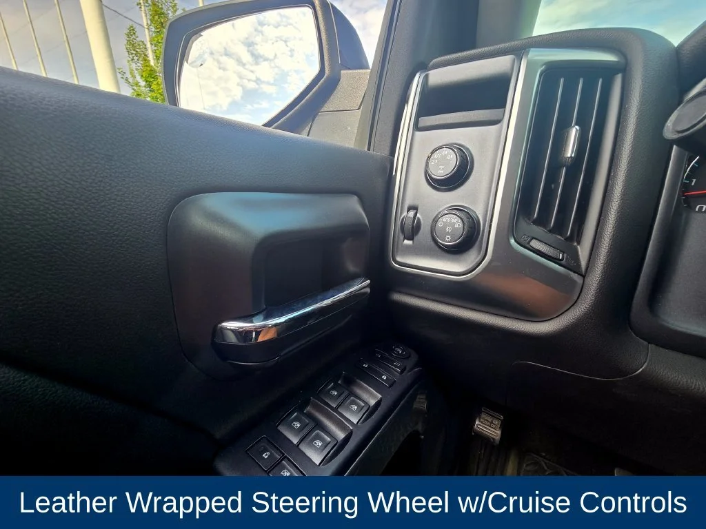 Used 2015 TUNGSTEN METALLIC Chevrolet LT image 20