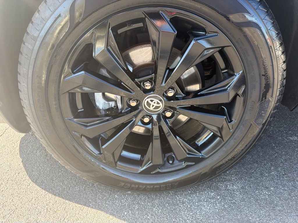 Used 2022 Silver Sky Metallic Toyota XSE image 9