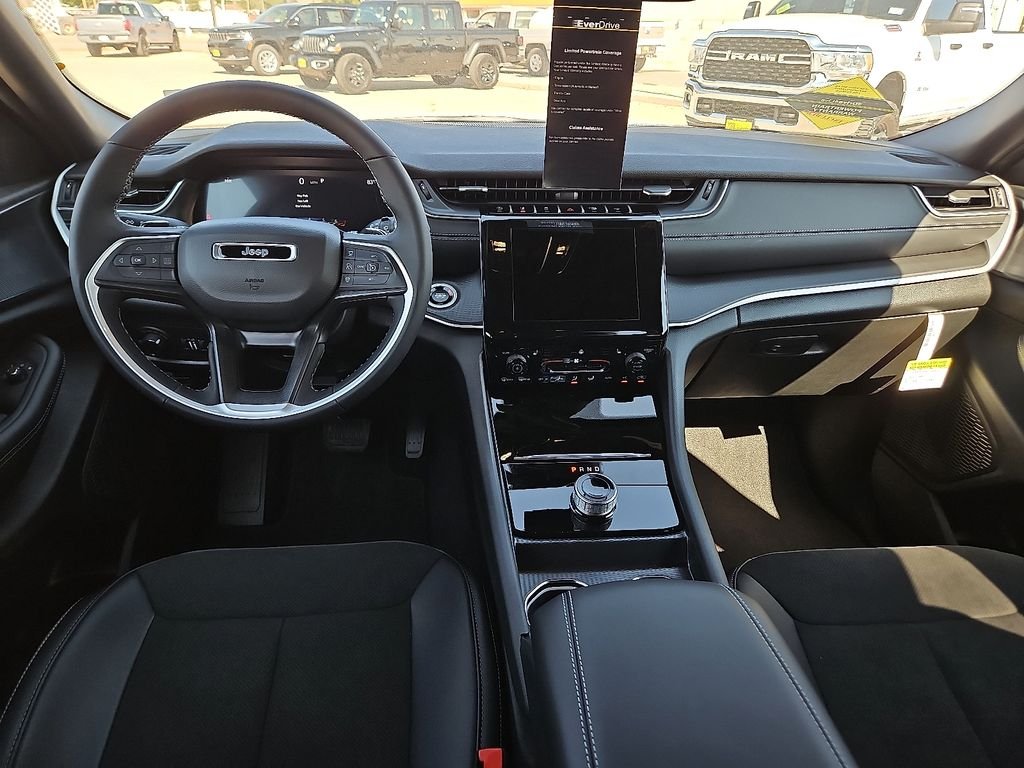 2025 Jeep Grand Cherokee L Altitude - Photo 12