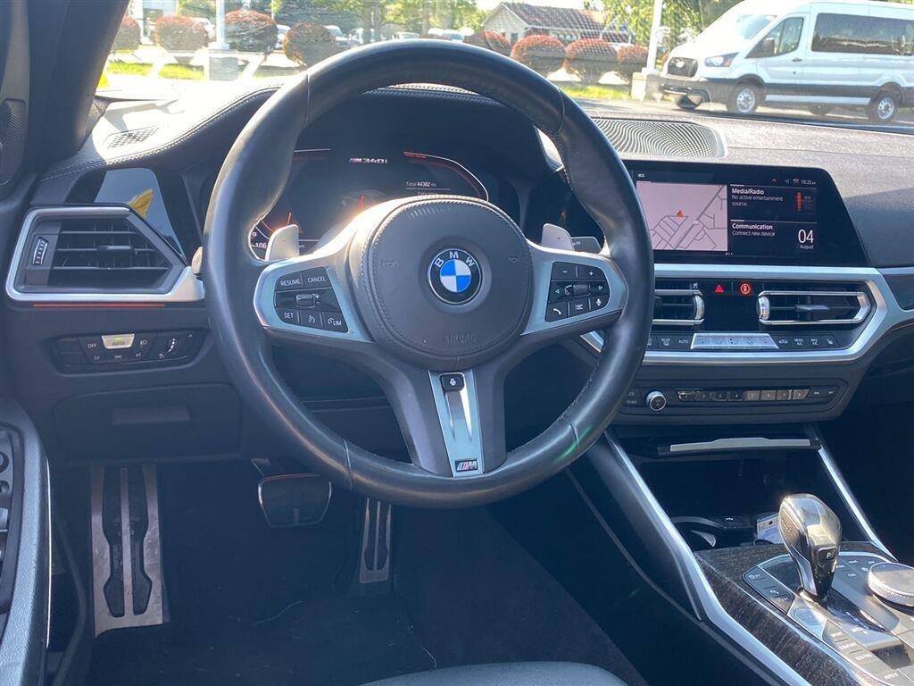 Used 2020 Black Sapphire Metallic BMW M340i xDrive image 3