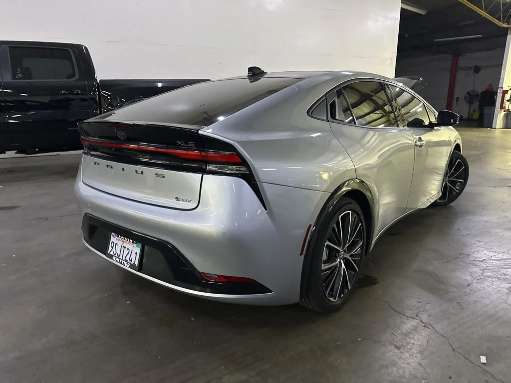 Used 2024  Toyota XLE image 5
