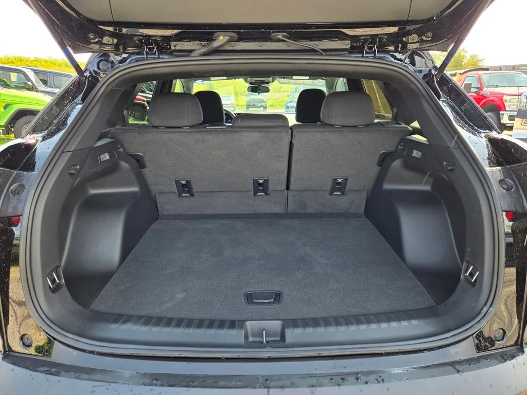 Used 2025 Black Chevrolet LT image 26