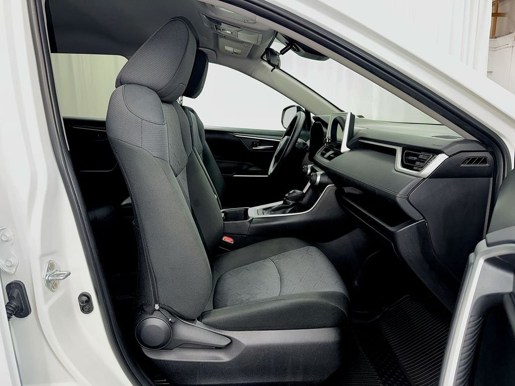 Used 2025 White Toyota XLE image 21