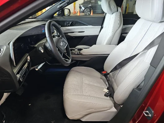 Used 2024 Cadillac LYRIQ Luxury 1 with VIN 1GYKPPRL8RZ101946 for sale in Smithville, MO