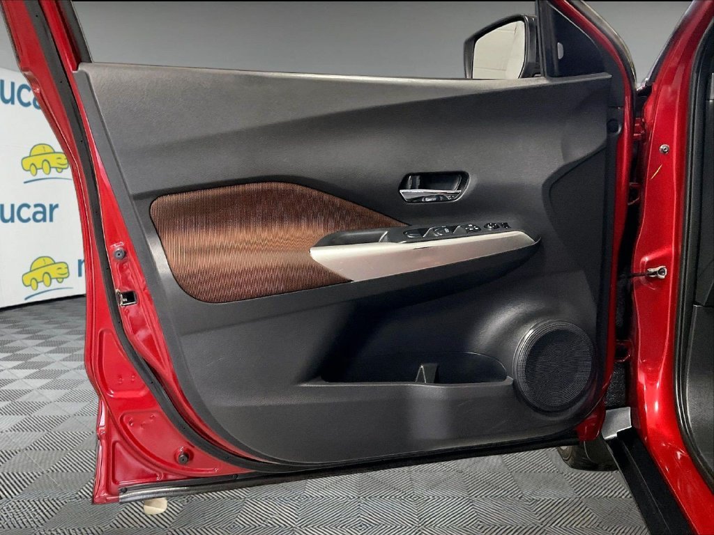 Used 2019 Red Nissan SR image 9